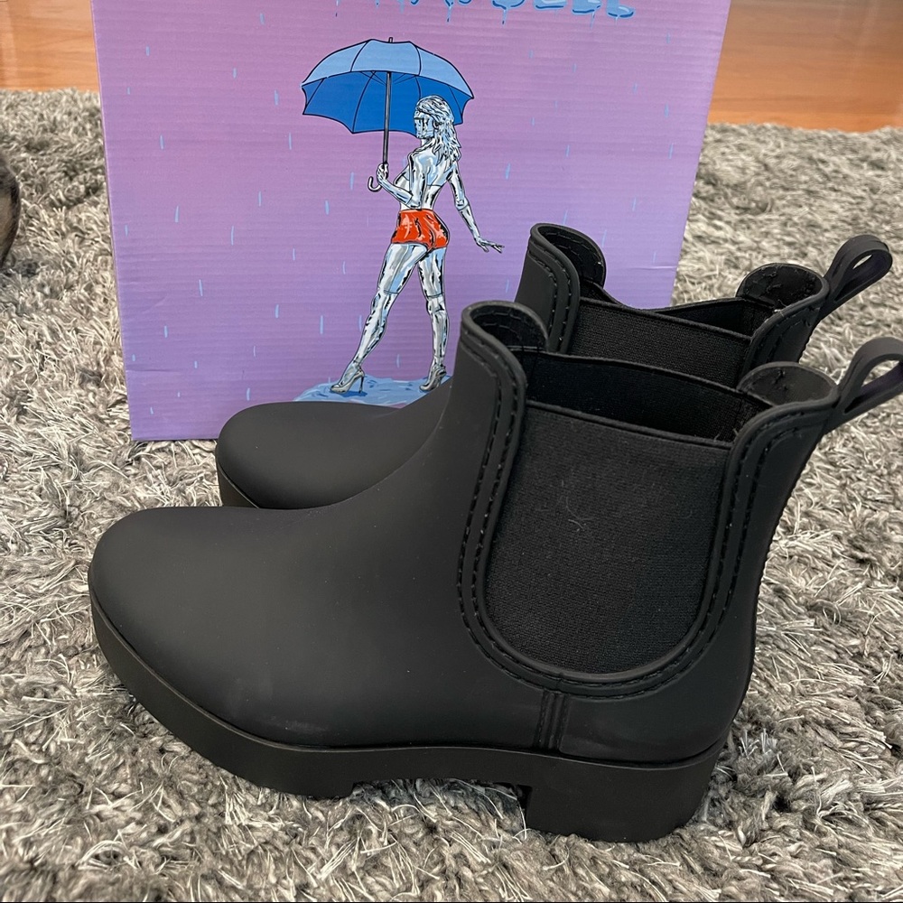 JEFFREY CAMPBELL BRAND NEW rain Chelsea boots size 8